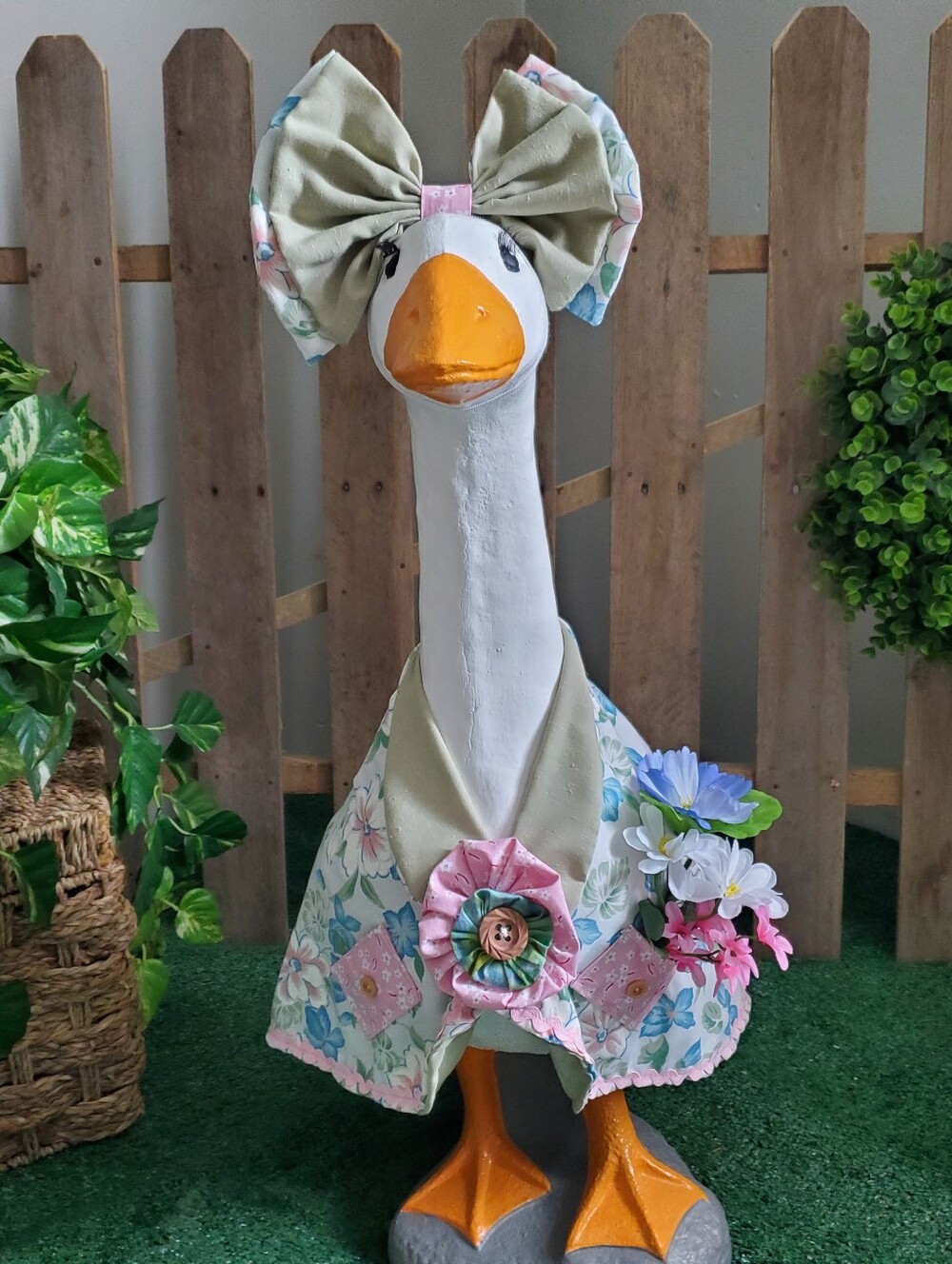 Floral Poral Goose Large Outfit With Bow Set